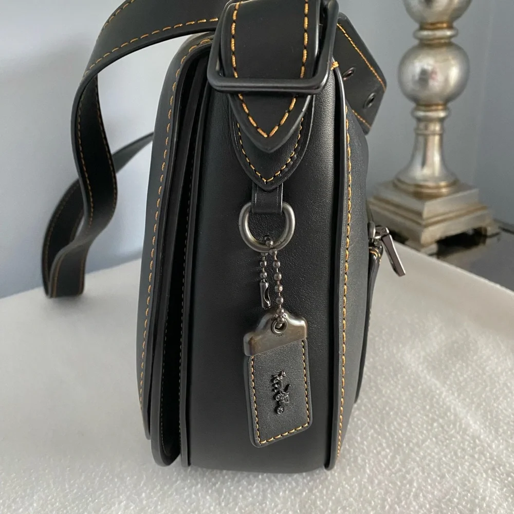 Coach 1941 Saddle Bag with contrasting stitching & matching 1941 Turnlock Wallet - Picture 15 of 16